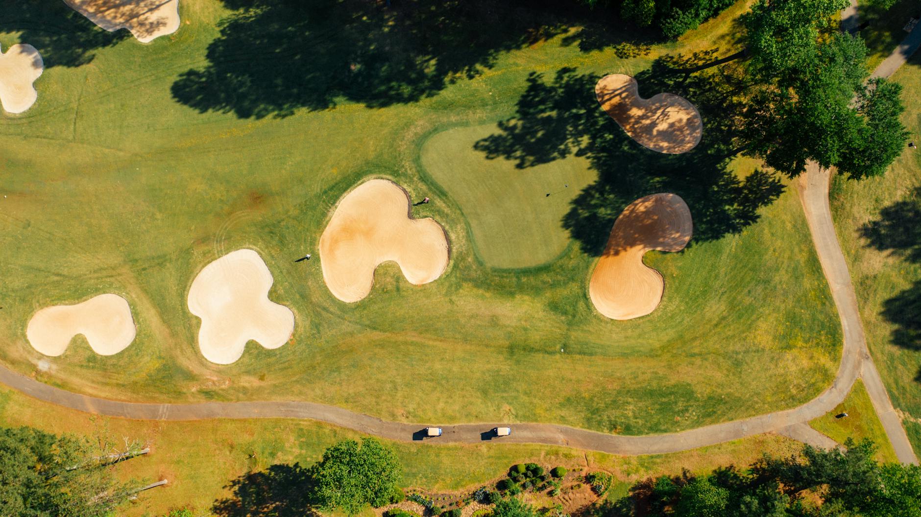 The Art of Strategic Routing: How Golf Course Architecture Shapes Your Game