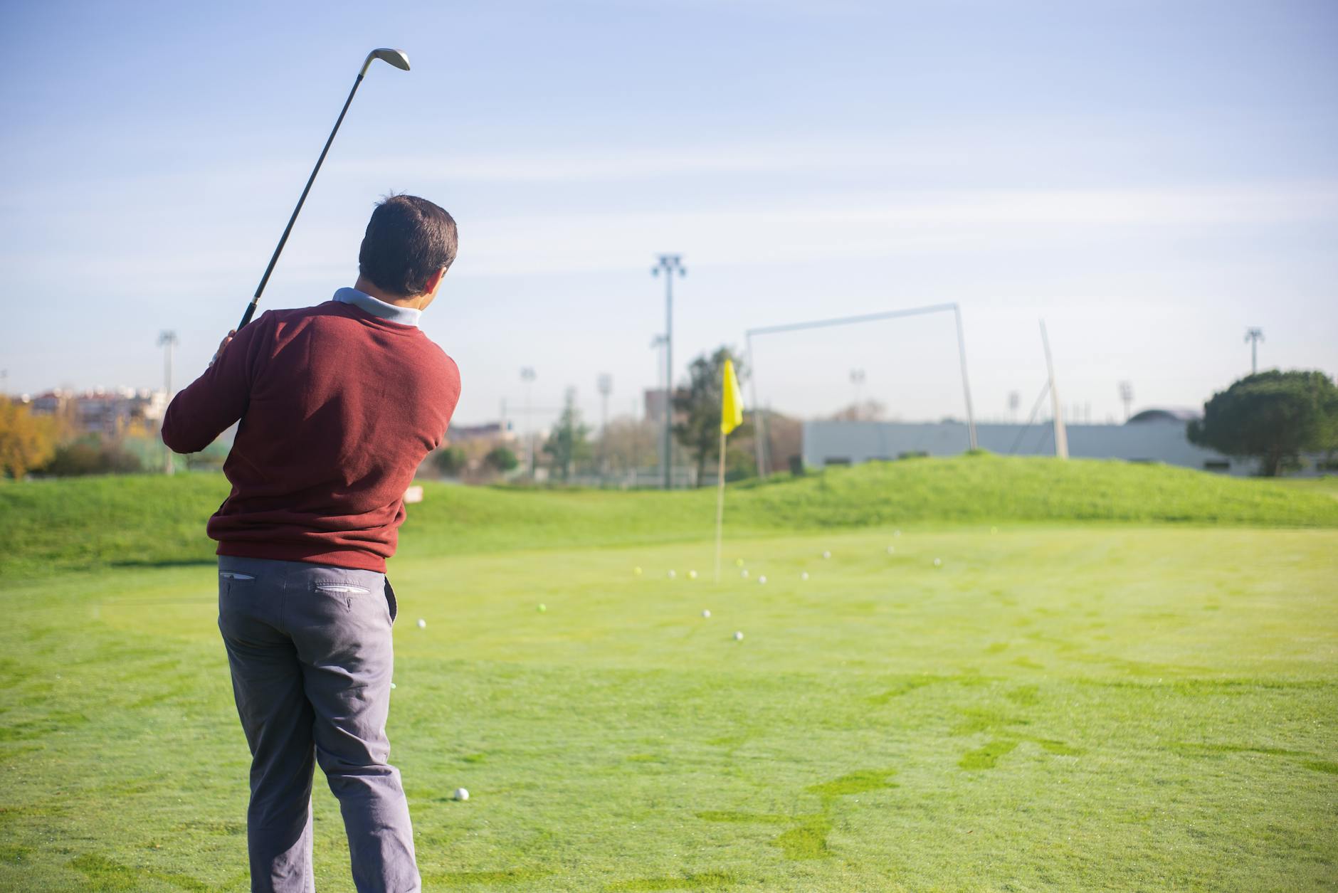 Bump-and-Run vs. Lob Shot: Make the Right Call